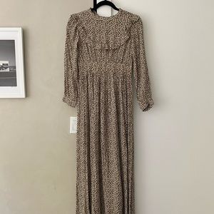 NWT Doen Hawthorne dress in olive